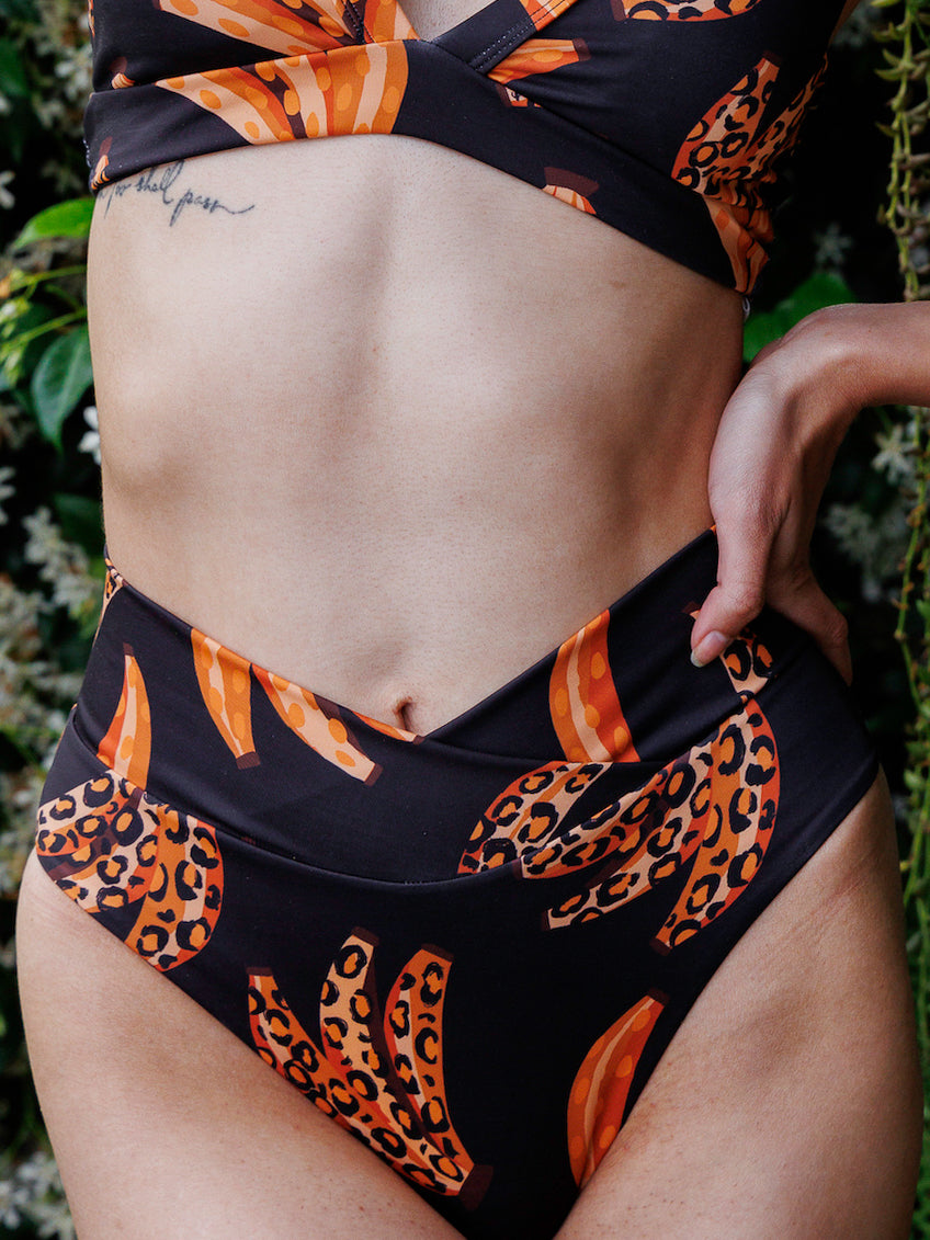 High Hip Crossover Bottoms – Kitty and Vibe