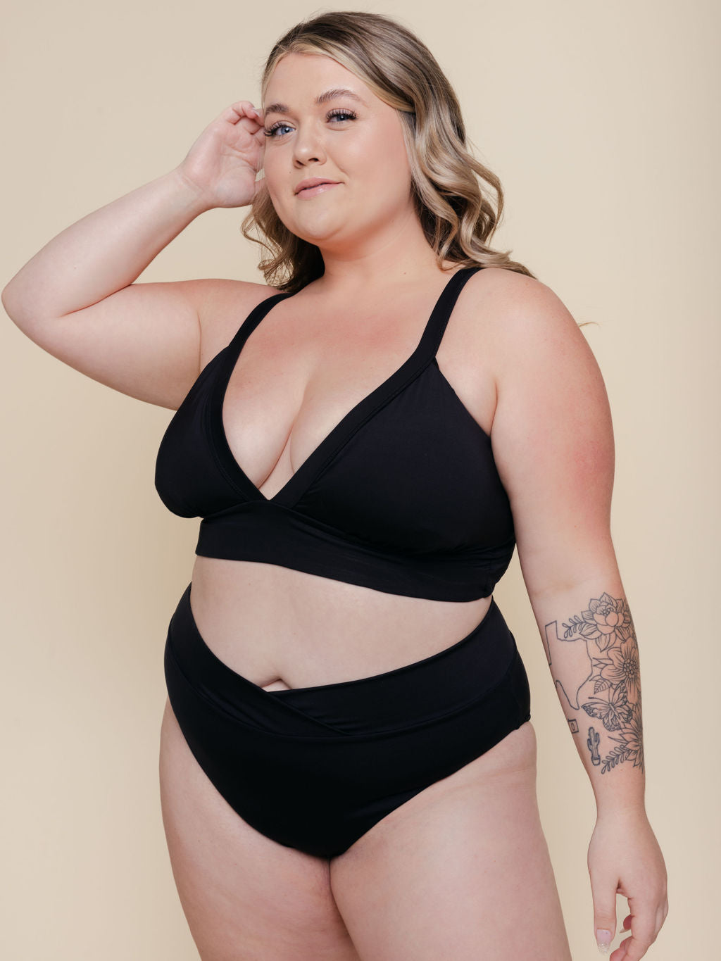 Banded Triangle Top in Black