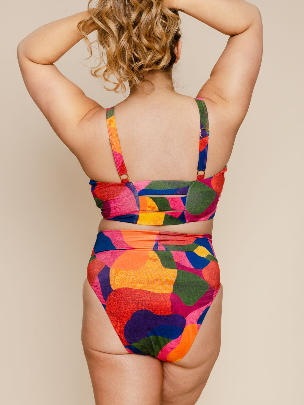 High Hip Crossover Bottoms in Isla