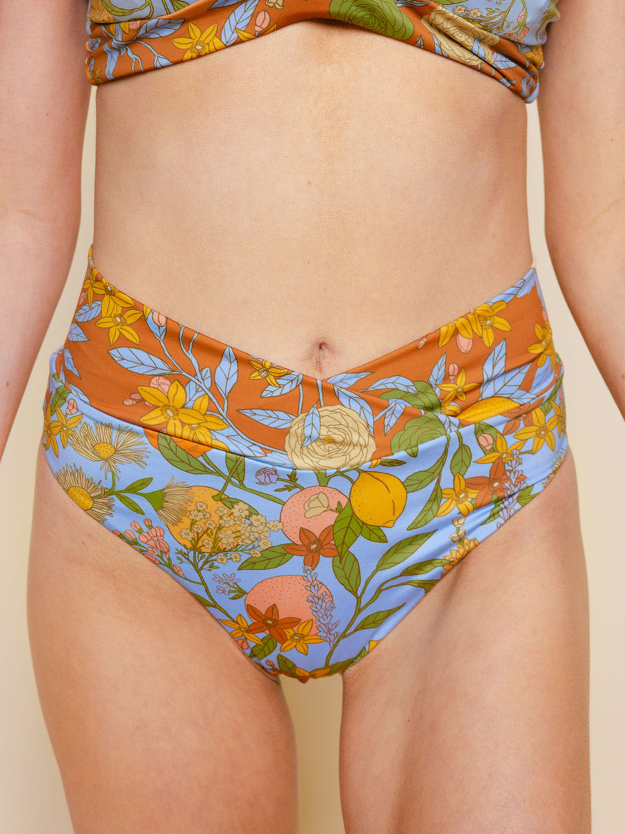 High Hip Crossover Bottoms in Aurelia